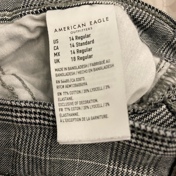American Eagle High rise jeans. Size 14 regular. - Picture 4 of 6
